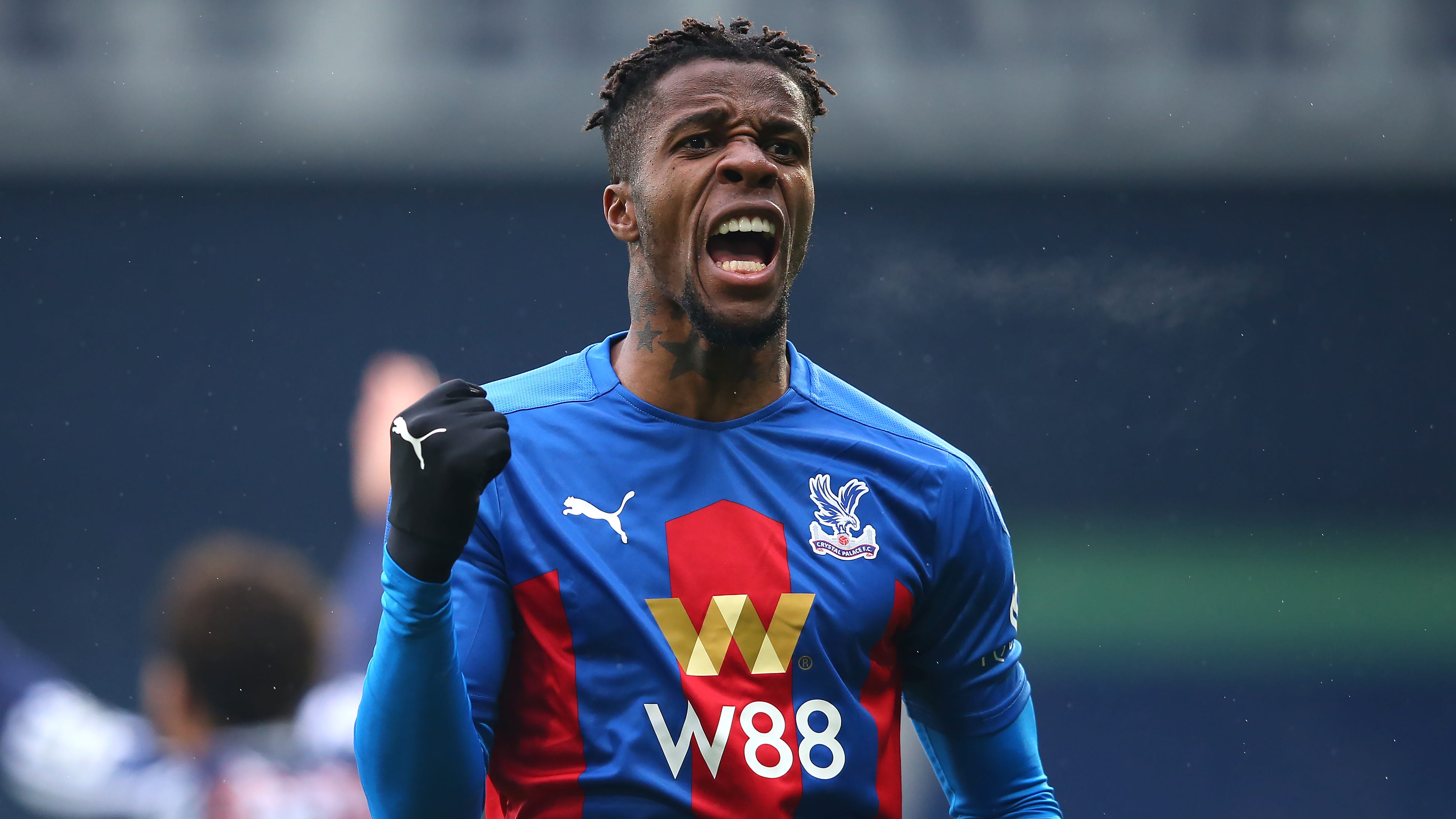 I'm buzzing to be back – Wilfried Zaha marks Palace return in style | BT  Sport