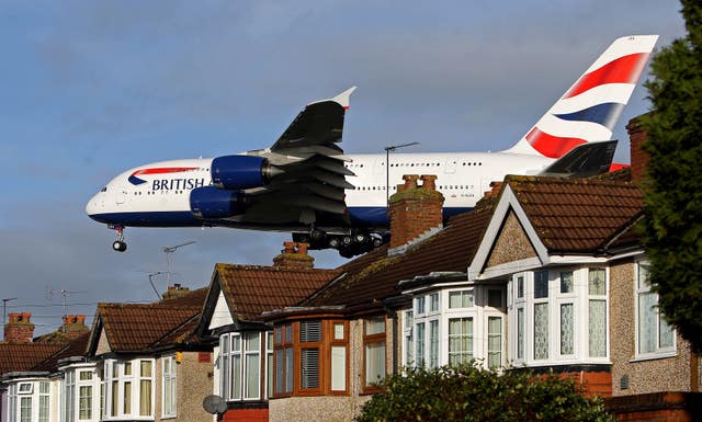 Planes landing at Heathrow Airport