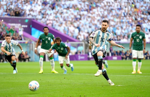 Lionel Messi scores from the spot for Argentina