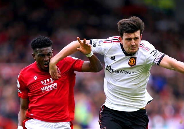 Manchester United shrug off injury worries to ease past Nottingham Forest