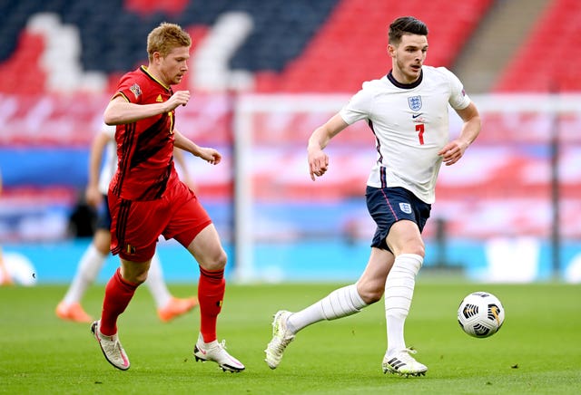 Declan Rice battled against Kevin De Bruyne, left, on Sunday