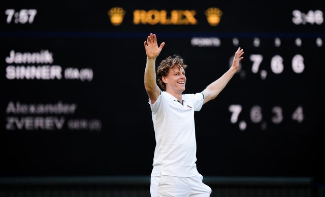 Jannik Sinner celebrates