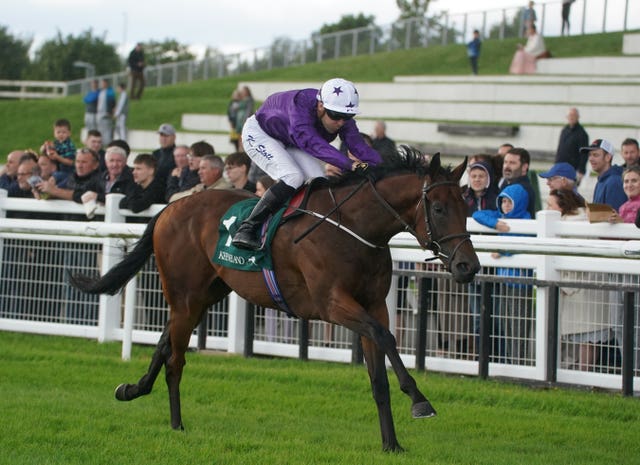 Bucanero Fuerte winning the Phoenix Stakes