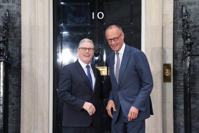 Sir Keir Starmer hosts leaders for Ukraine meeting