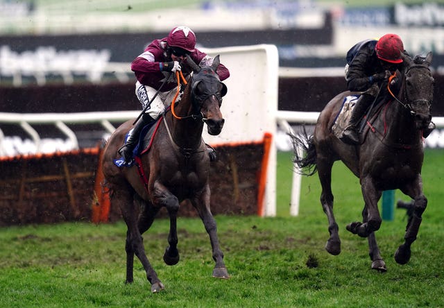 Fastorslow (right) was touched off by Commander Of Fleet in the Coral Cup last year 