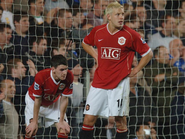 Alan Smith playing for Manchester United