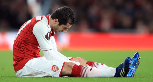 A knee injury could yet see Henrikh Mkhitaryan sidelined for some time