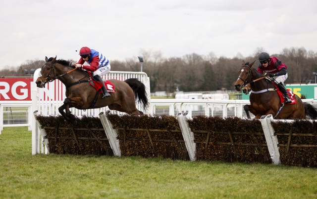 Twin Power sparked a double for Paul Nicholls and jockey Adrian Heskin