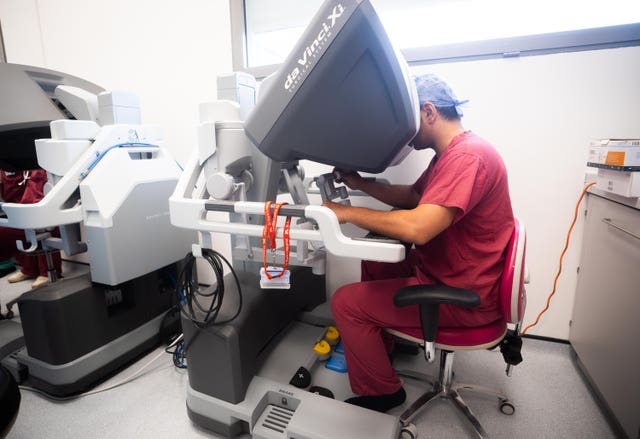 UK&rsquo;s first AI driven surgery in a colorectal procedure