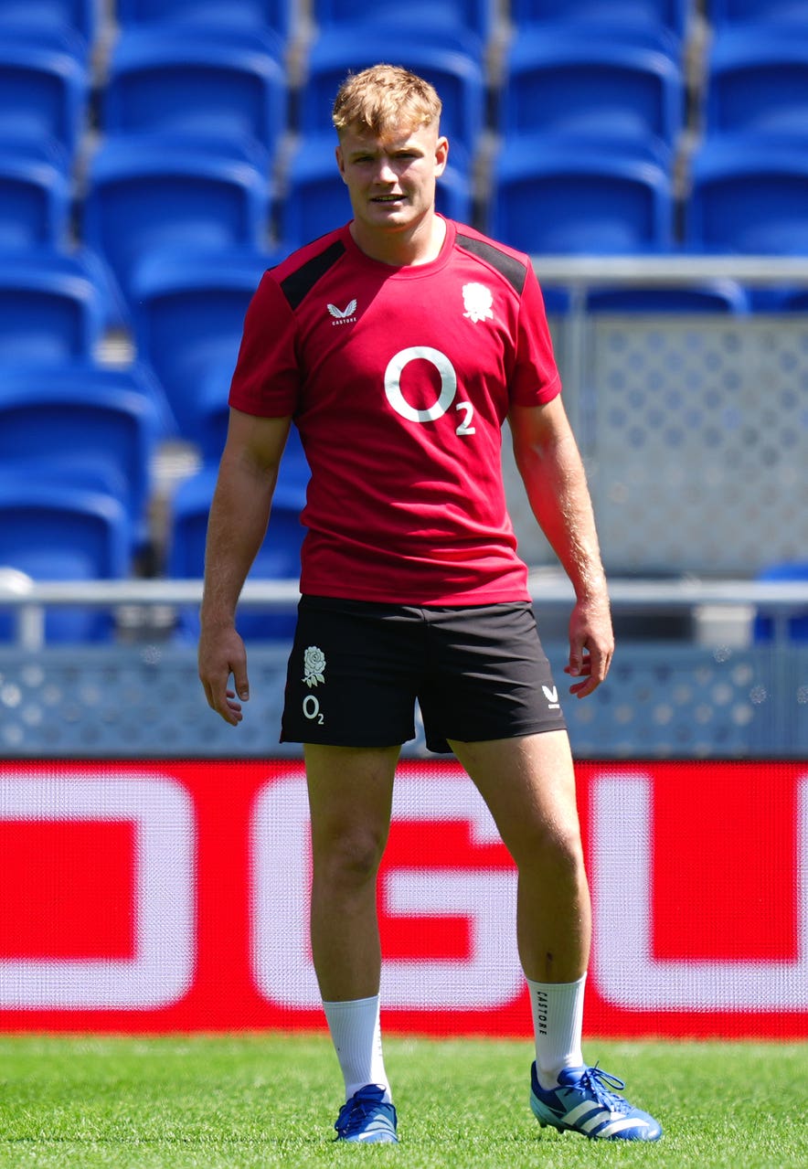 Fin Smith a doubt to face Australia after pulling out of England ...