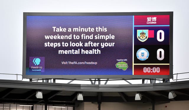All third round matches were delayed by one minute to promote the FA’s Heads Up campaign