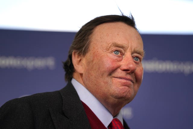 Nicky Henderson has paid tribute to his great friend Barry Hills