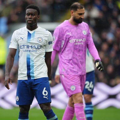 Manchester City boss Enzo Maresca leaps to defence of under-fire duo