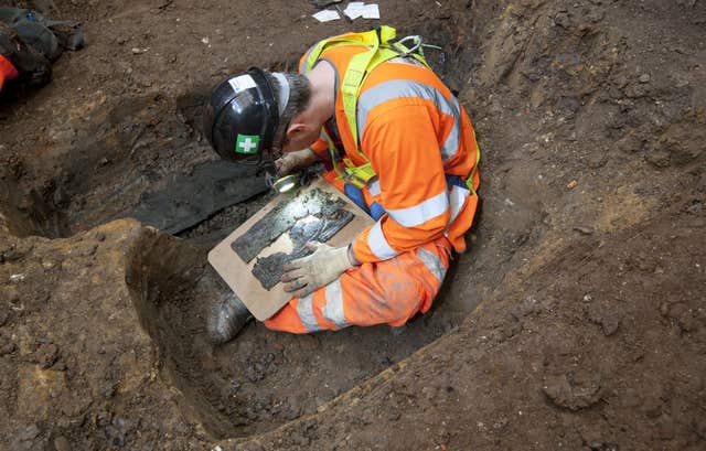 Archaeological dig begins on HS2 route