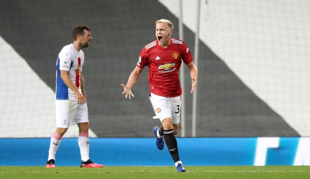 Donny van de Beek briefly reduced the deficit to a goal against Palace