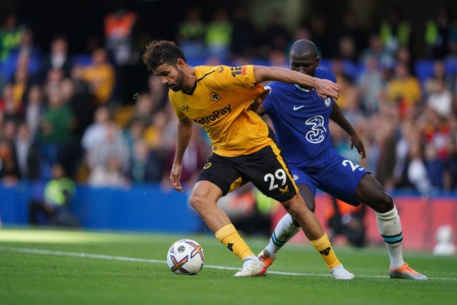 Diego Costa (left) and Kalidou Koulibaly battle for the ball