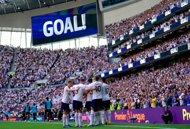 Tottenham recorded a big opening-day victory 