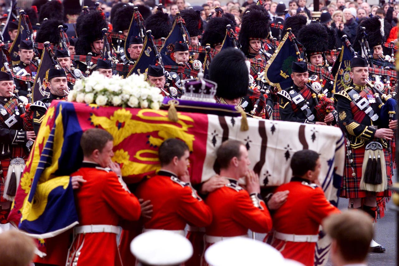 queen-mother-s-ceremonial-royal-funeral-cost-more-than-5-4m-bucks