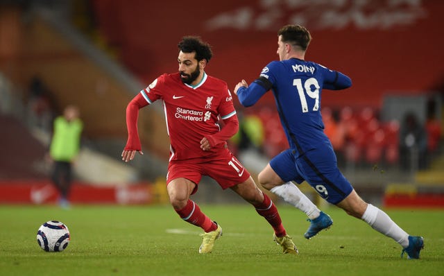  Mohamed Salah (left) could not find a way past Chelsea