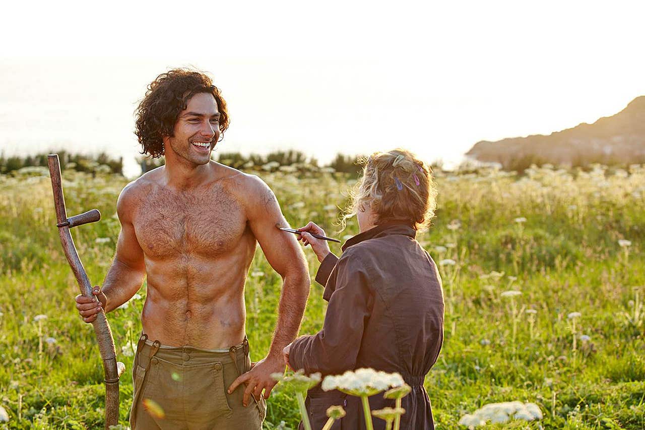 The Bare Chest Is Back Aidan Turner Shirtless Again In New Poldark Express And Star