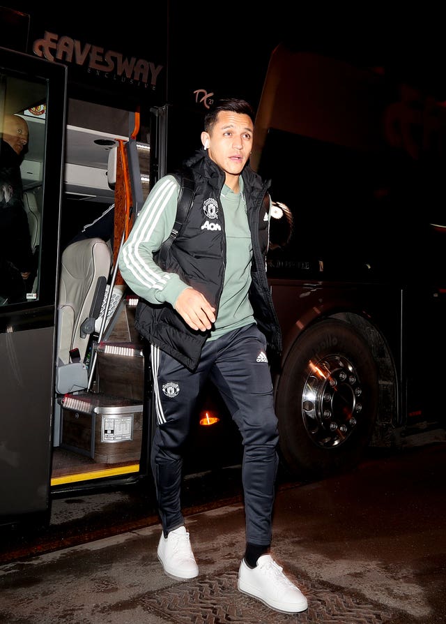 Sanchez steps off the team coach ahead of being named in the starting line-up