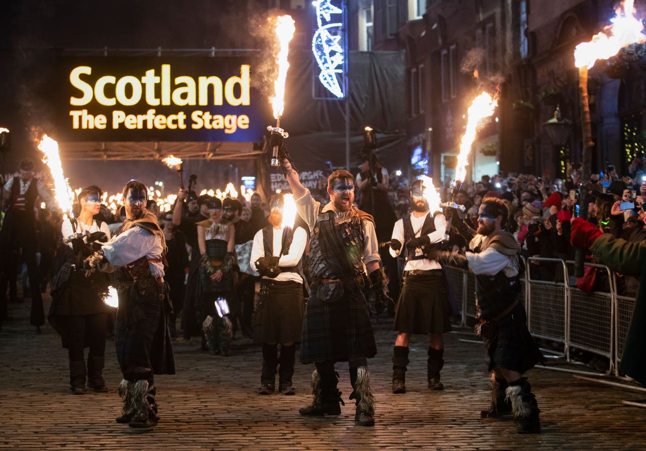 Hogmanay celebrations as Edinburgh welcomes start of 2020 | Shropshire Star