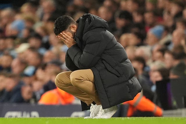 Ruben Amorim puts his head in his hands on the touchline