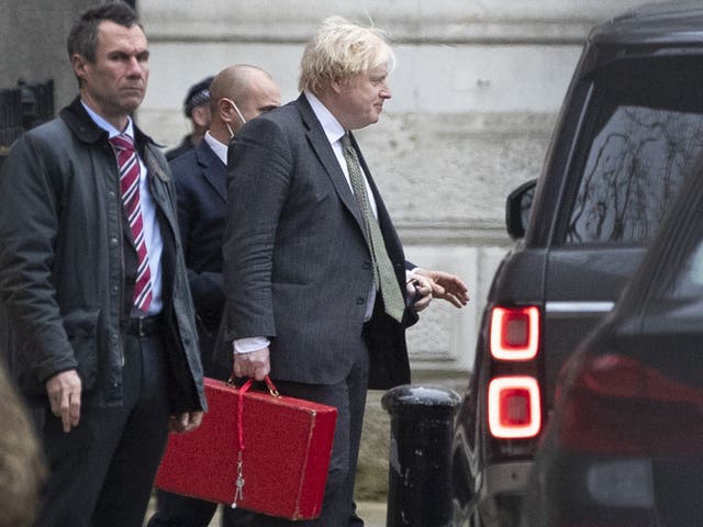 Prime Minister Boris Johnson spoke with senior advisers on Monday about the coronavirus picture after Christmas