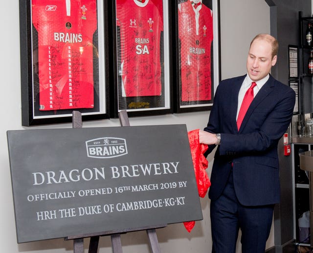 The Duke of Cambridge unveils plaque