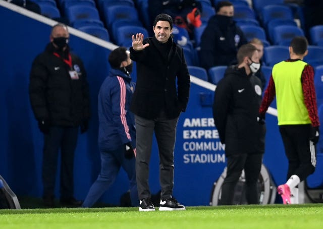 Arsenal manager Mikel Arteta gestures on the touchline at the Amex 