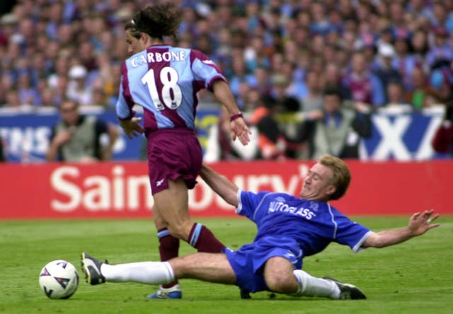 Didier Deschamps (right) got the better of Southgate's Aston Villa in the 2000 FA Cup final
