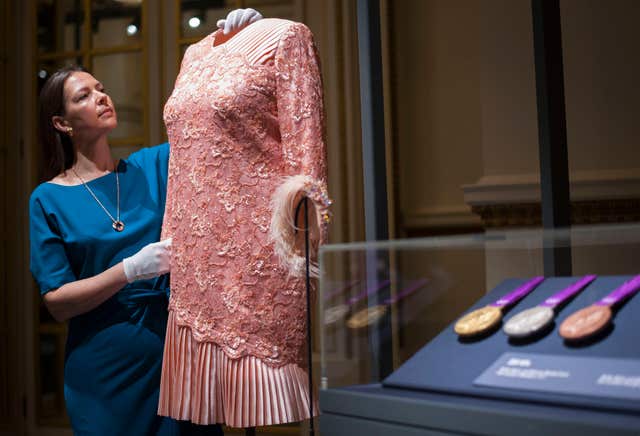 Fashioning a Reign: 90 Years of Style from The Queen&rsquo;s Wardrobe