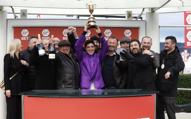 Gavin Sheehan and connections celebrate Fugitif's success