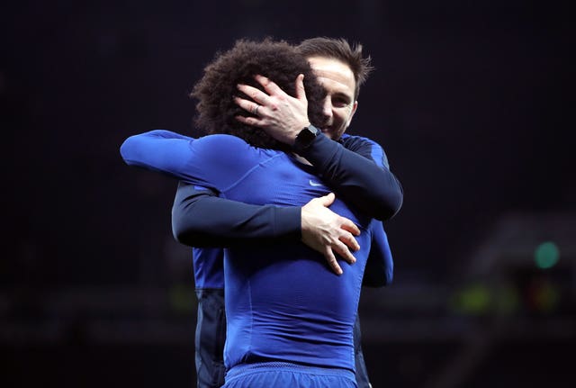 Frank Lampard celebrates the victory over Spurs with Willian 