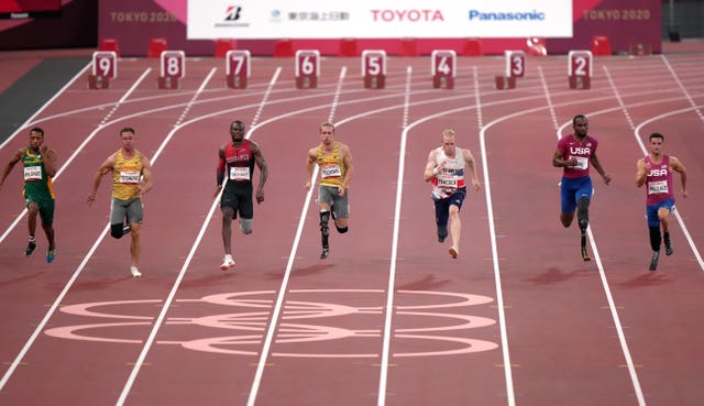 There was little to separate the front four in the T64 100m