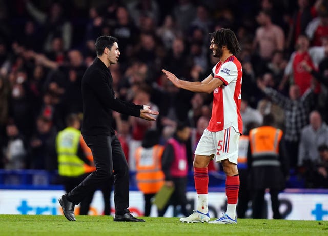 Arsenal manager Mikel Arteta with Mohamed Elneny