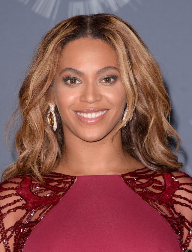 Beyonce gives birth to twins