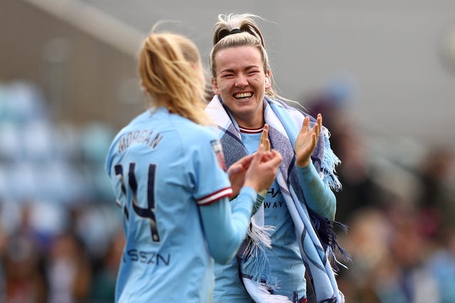 Manchester City’s Lauren Hemp and Esme Morgan