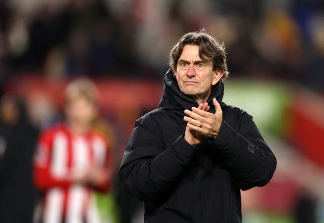 Thomas Frank claps the Brentford fans