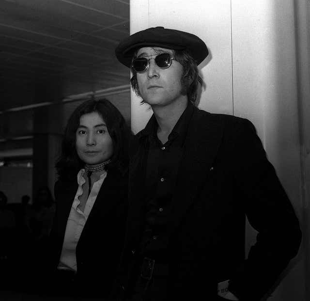 JOHN AND YOKO 1971 Heathrow