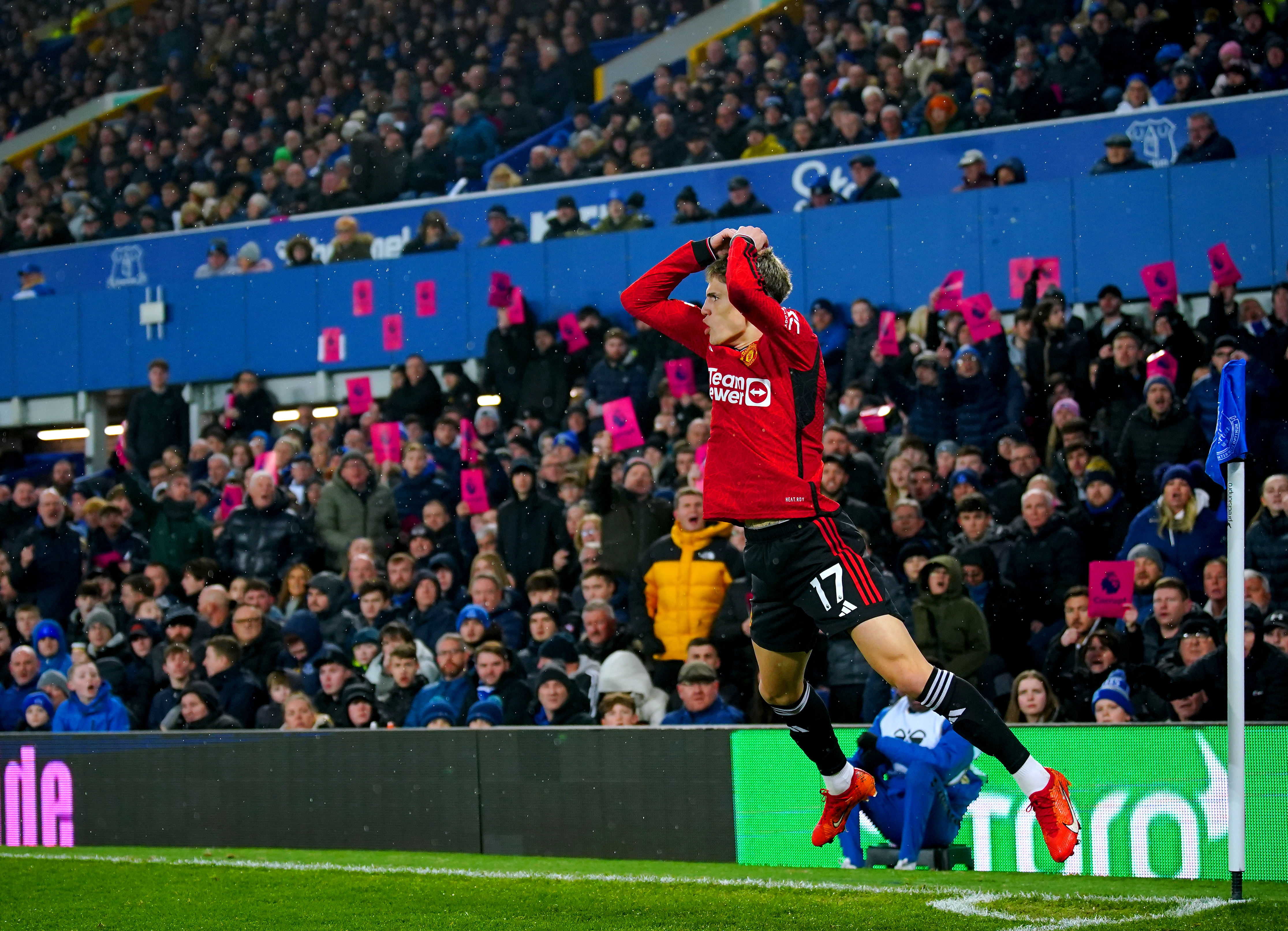 Stunning Alejandro Garnacho Goal Inspires Manchester United To Win Over ...