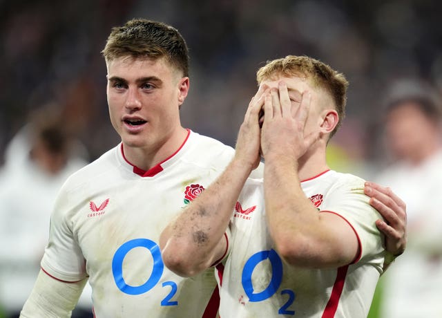 England players look dejected