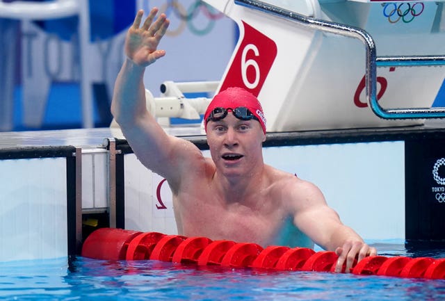 But Dean beat his Tokyo 2020 flatmate by 0.04 seconds to clinch gold 