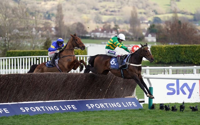 Jonbon in Arkle action