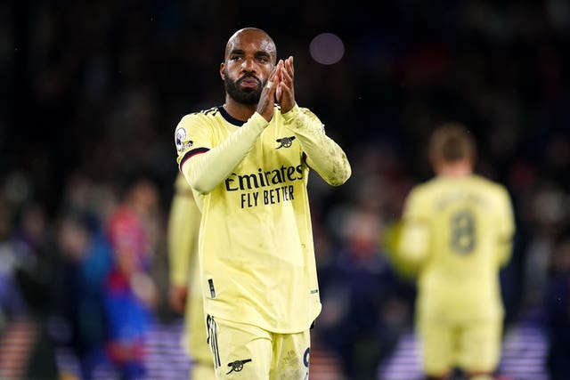 Alexandre Lacazette applauds the fans