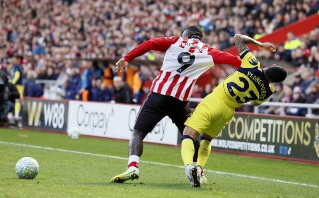 Sunderland’s Brian Brobbey (left) and Tottenham Hotspur’s Pedro Porro clash