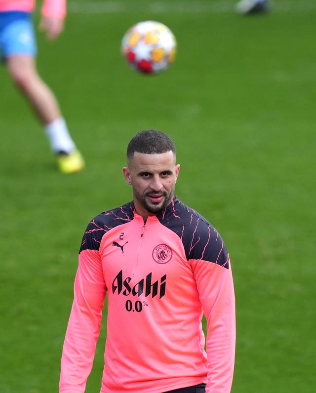 Kyle Walker trains with Manchester City ahead of Wednesday's game against Real Madrid