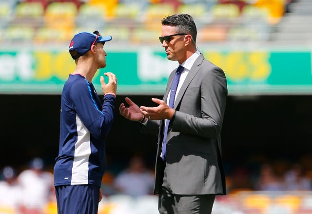 Root chats with Kevin Pietersen during an Ashes match in Brisbane in November 2017