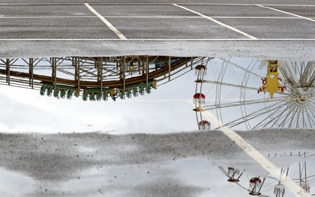 Dreamland reflected in a puddle