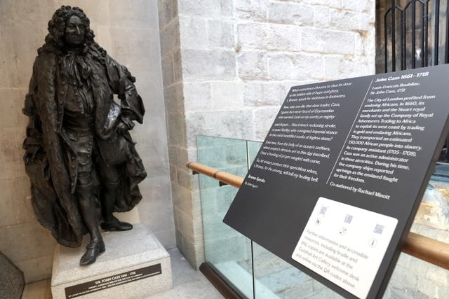 New Guildhall plaques